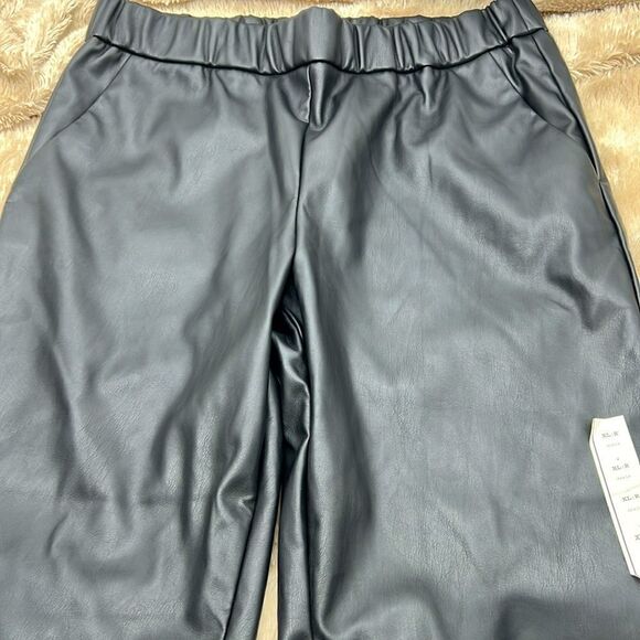 A New Day black polyurethane elastic waistband cropped pants XL - Picture 1 of 5
